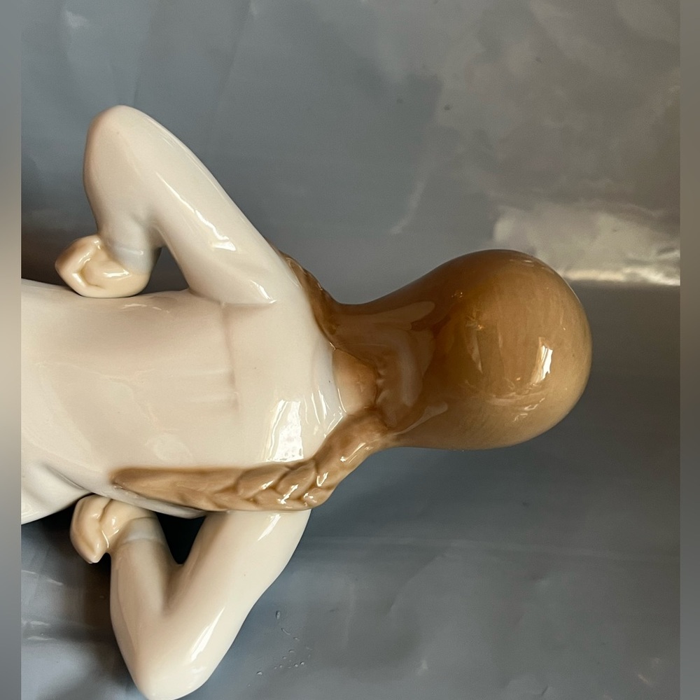 LLADRO FIGURINE GIRL STRETCHING/Sleeping RETIRED 4872 - Picture 8 of 8